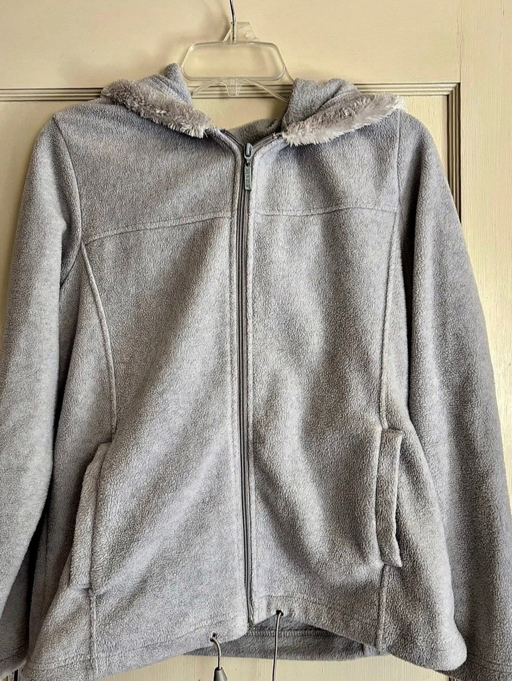 Carolyn Taylor Hooded Fleece Jacket in Gray Like New